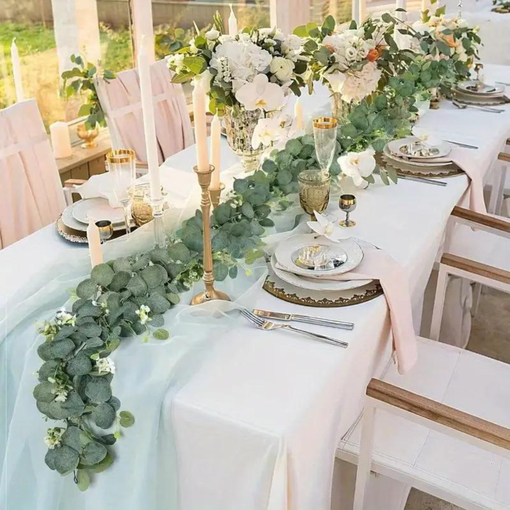 Elegante guirnalda decorativa de eucalipto sintético