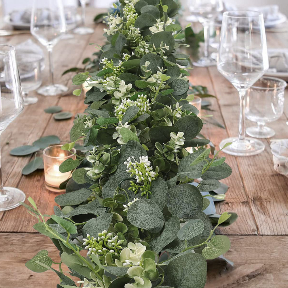 Elegante guirnalda decorativa de eucalipto sintético