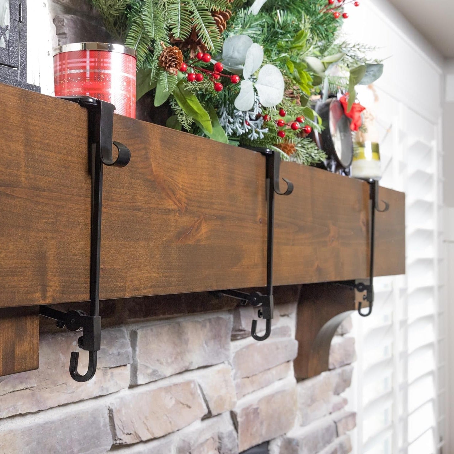 Adjustable Fireplace Stocking and Garland Hanger Set - TRENDVYO