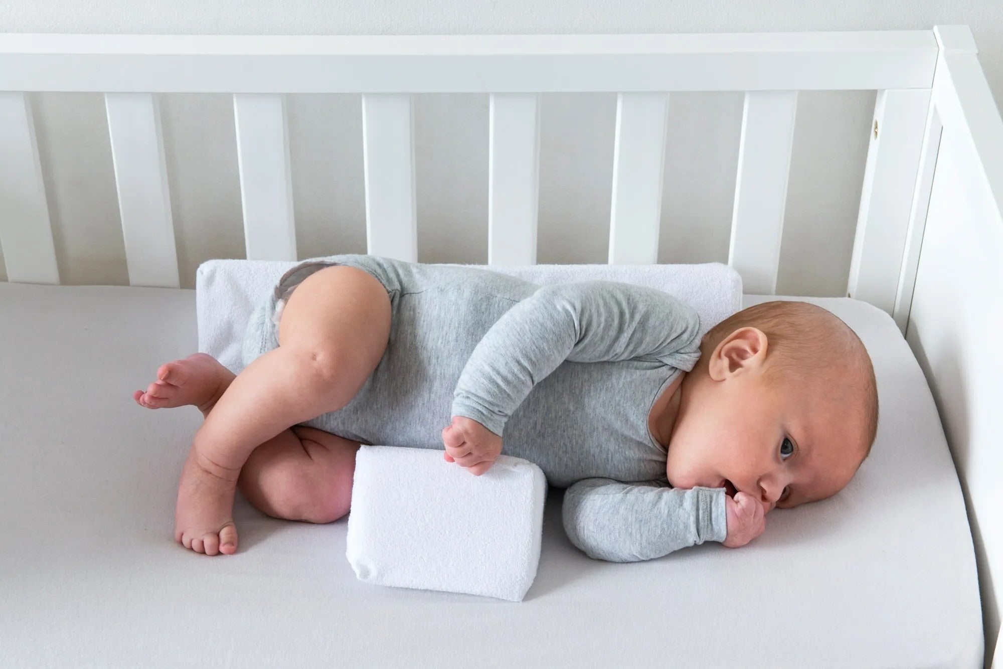 Baby Anti-Roll Wedge Pillow - TRENDVYO