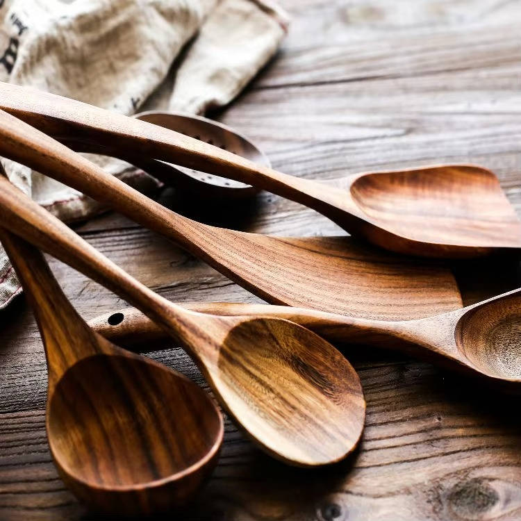 Juego de 6 utensilios de madera