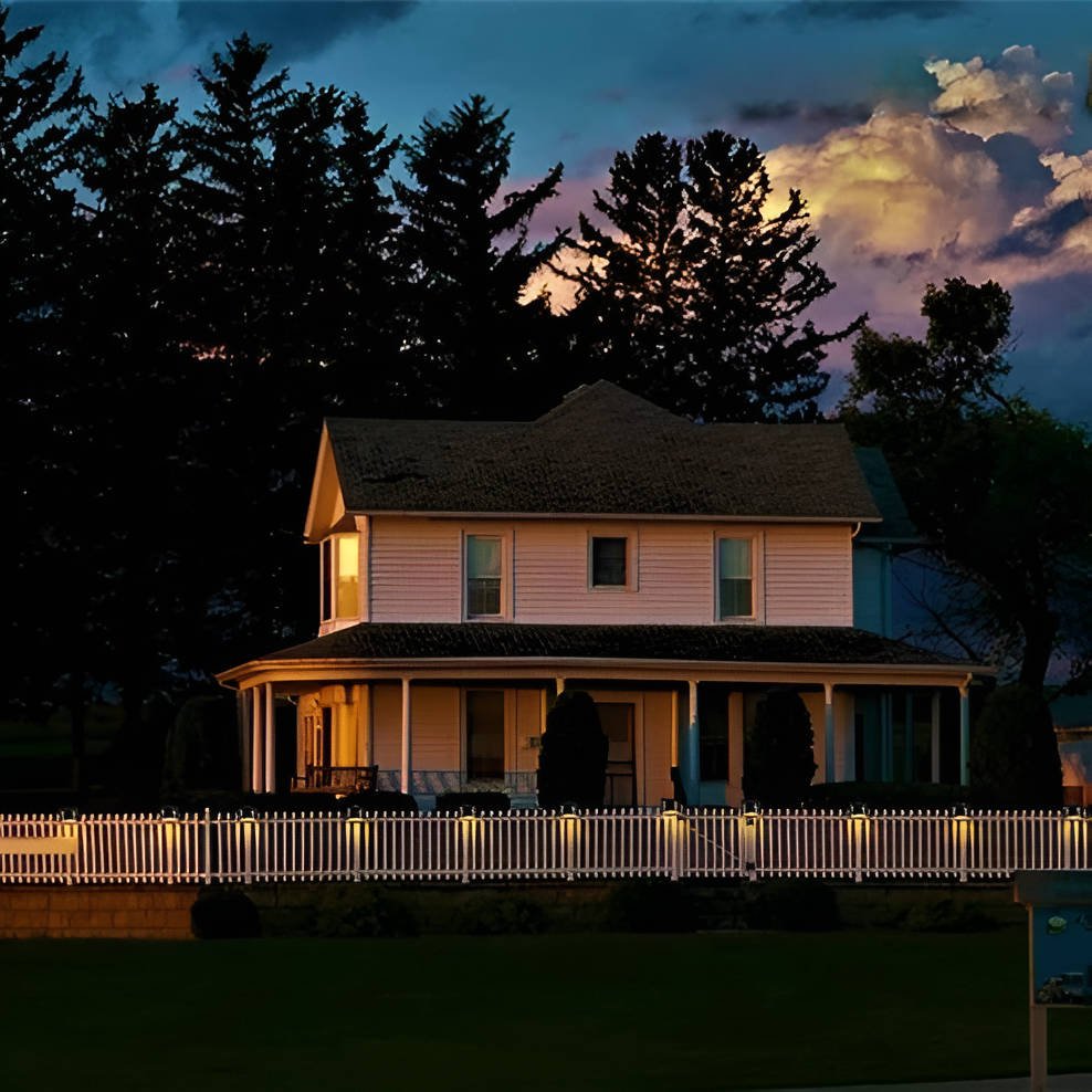 Fence Light Stair Lights Outdoor - Motion Sensor - TRENDVYO