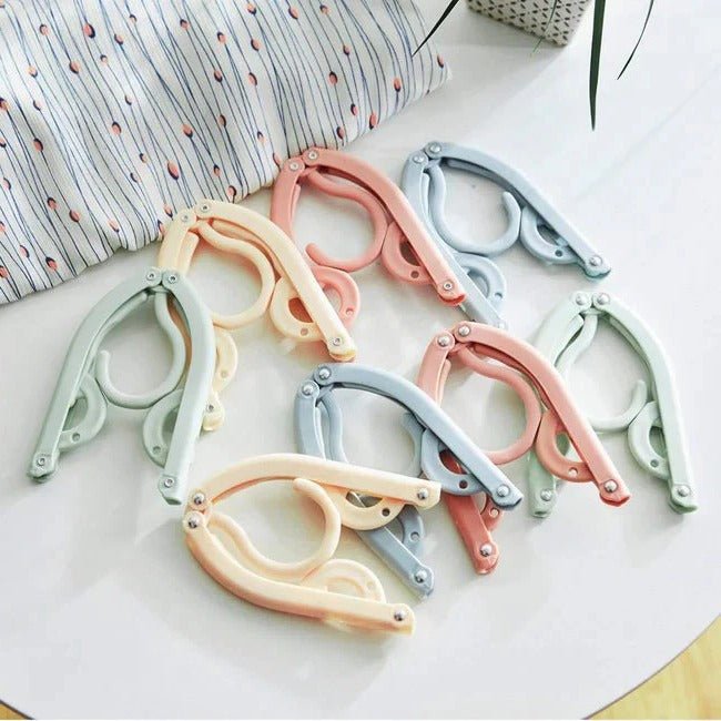 Foldable Travel Clothes Hanger - TRENDVYO