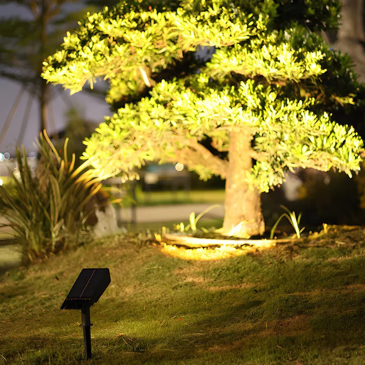 Foco solar LED impermeable con zoom múltiple para iluminación de paisajes RGB