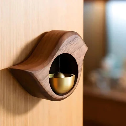 Campanilla de madera para puerta