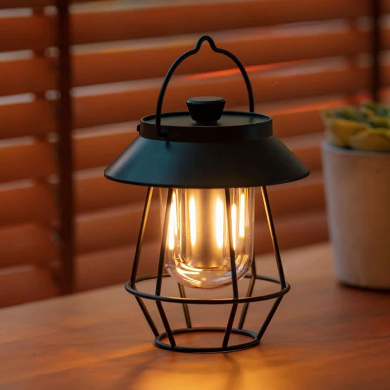 Wireless USB Outdoor Table Lamp - TRENDVYO