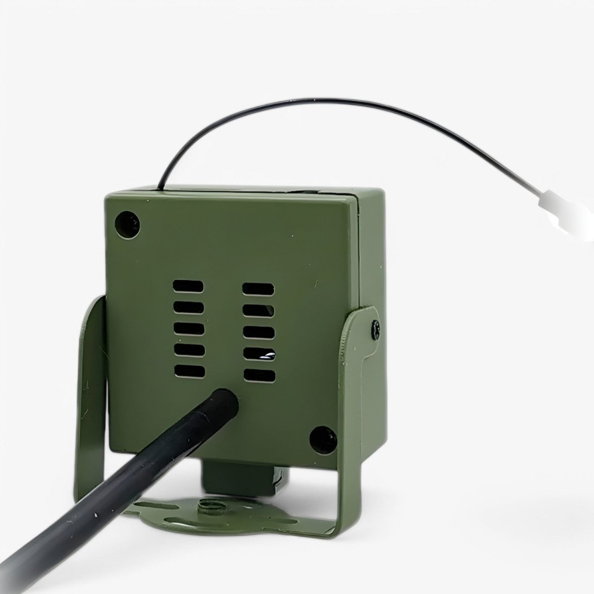 1080p HD weatherproof wildlife camera with night vision, motion detection, and remote access - TRENDVYO
