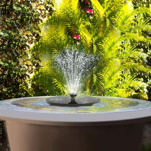 Fuente de agua con energía solar