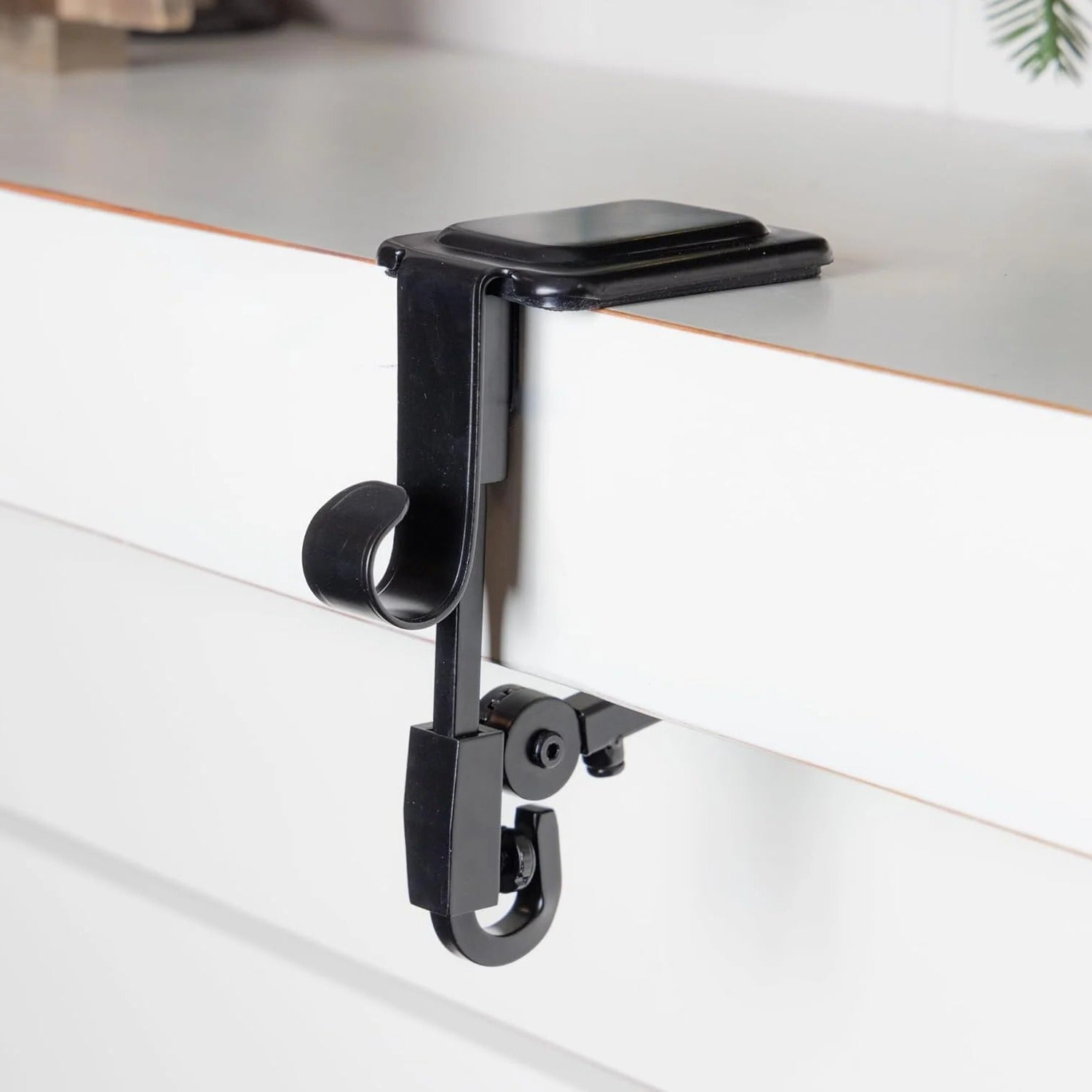Adjustable Fireplace Stocking and Garland Hanger Set - TRENDVYO