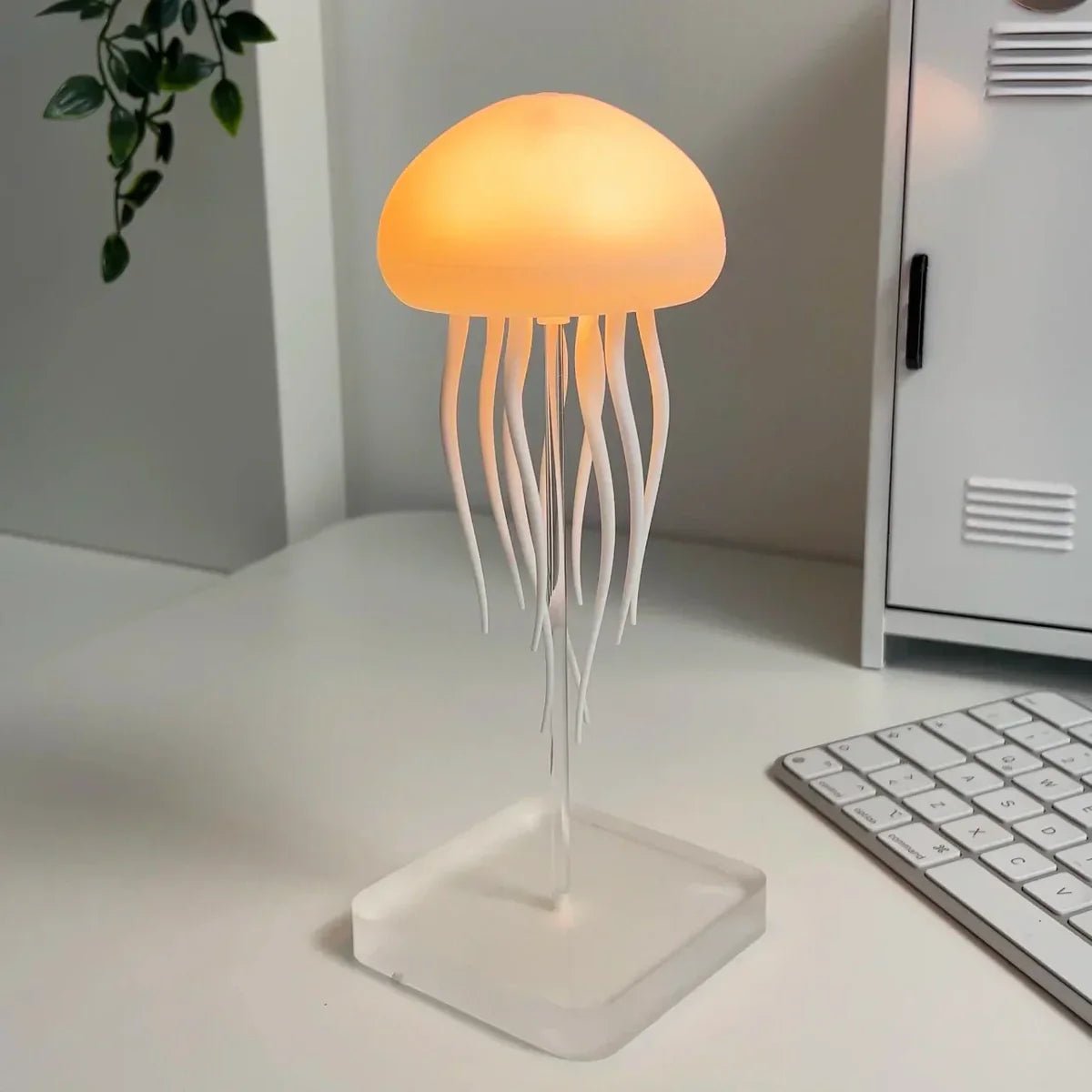 Dancing Jellyfish Lamp - TRENDVYO