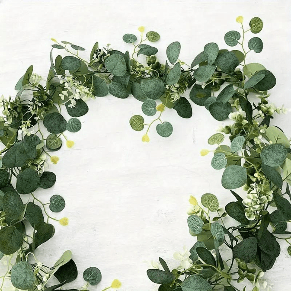 Elegant Decorative Faux Eucalyptus Garland - TRENDVYO