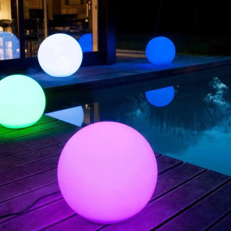 Lámpara de bola para exteriores - Inalámbrica, resistente a la intemperie, con LED de 16 colores