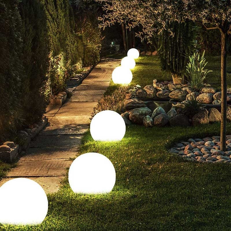 Lámpara de bola para exteriores - Inalámbrica, resistente a la intemperie, con LED de 16 colores