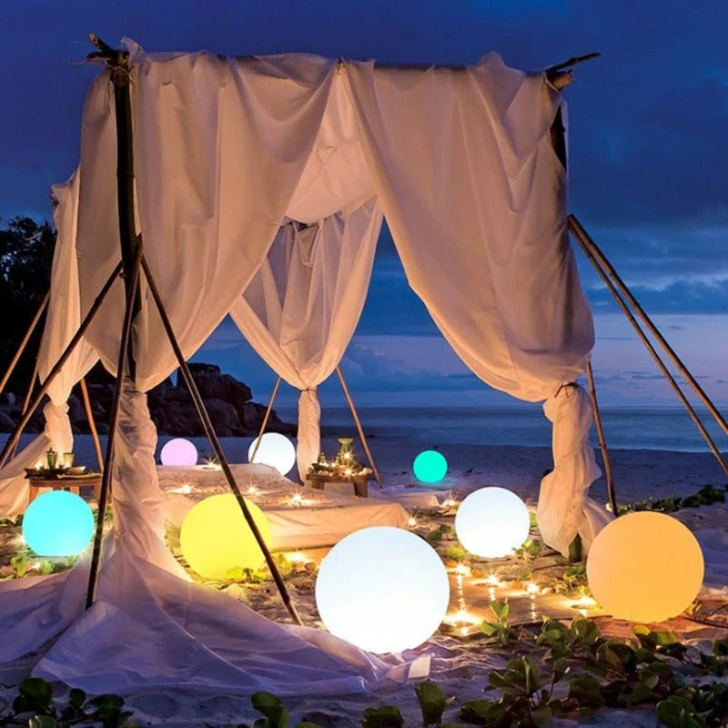 Lámpara de bola para exteriores - Inalámbrica, resistente a la intemperie, con LED de 16 colores
