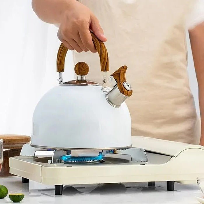 Whistling Kettle for Hot Drink Preparation - TRENDVYO